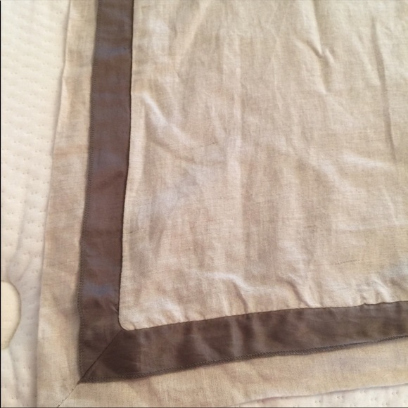 Pottery Barn set of two pillow cover (sham) - Picture 3 of 7